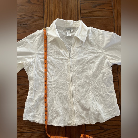 Zip up white blouse - Picture 7 of 7